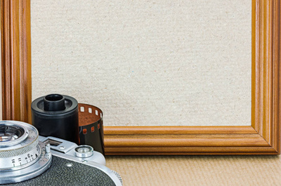 復古照相機、 老照片、 信件和筆配書